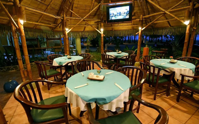 Canciones Del Mar Hotel