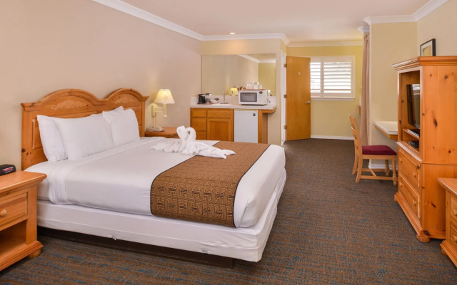 Cayucos Beach Inn