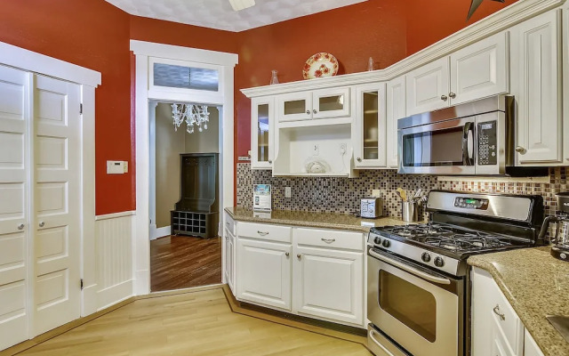 Ellie's Island Retreat