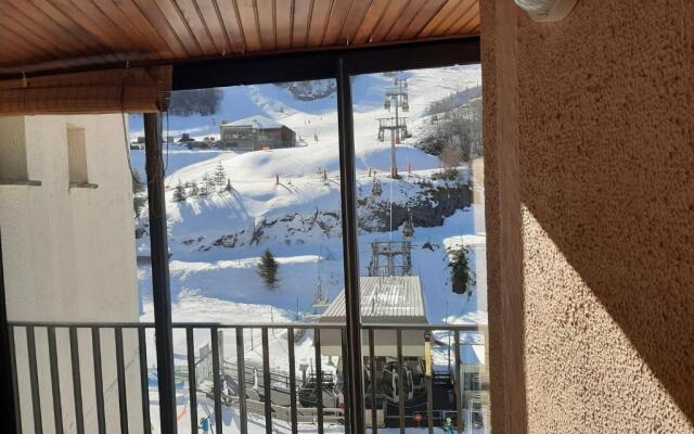 APPART GOURETTE 6 pers -face et pieds pistes-LIT 160