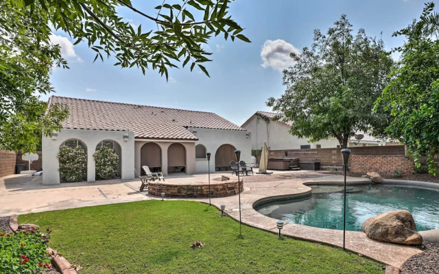 Beautiful Backyard: Comfortable Phoenix Getaway!