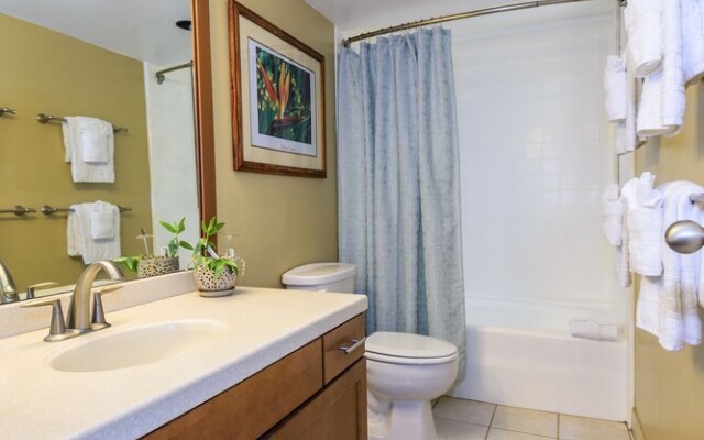 Hale Mahina B401 2 Bedroom Condo