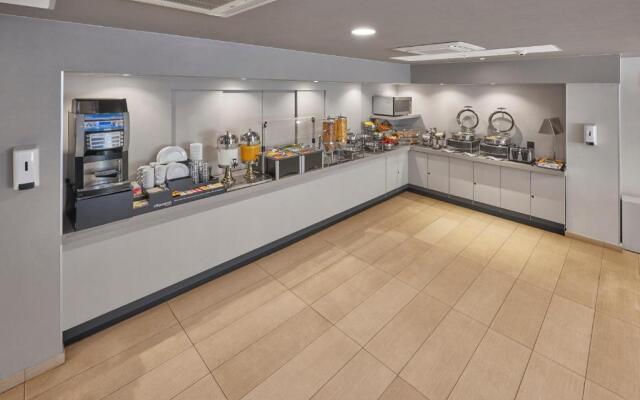 City Express Suites by Marriott Querétaro