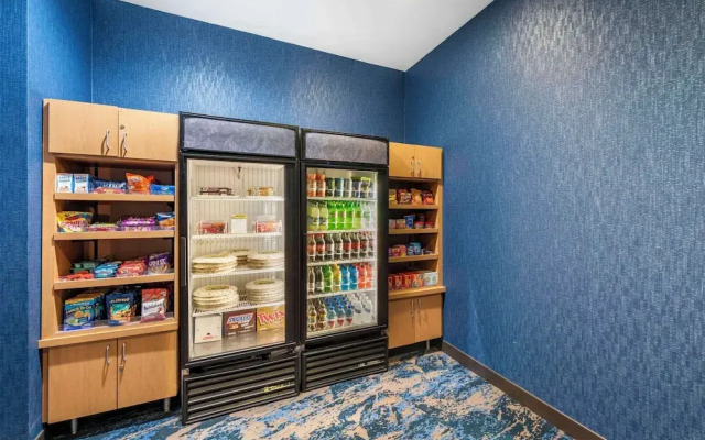 Cambria Hotel Minneapolis Maple Grove