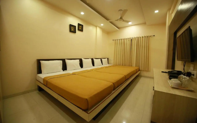 Hotel Madhuri Executive