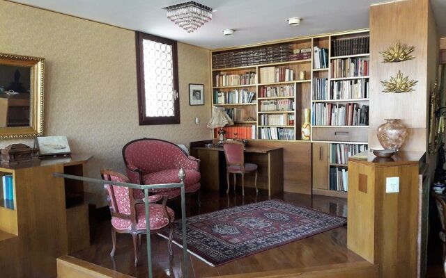 B&B Corner