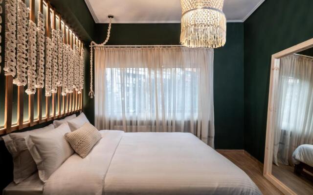 Macrame Luxury Suites