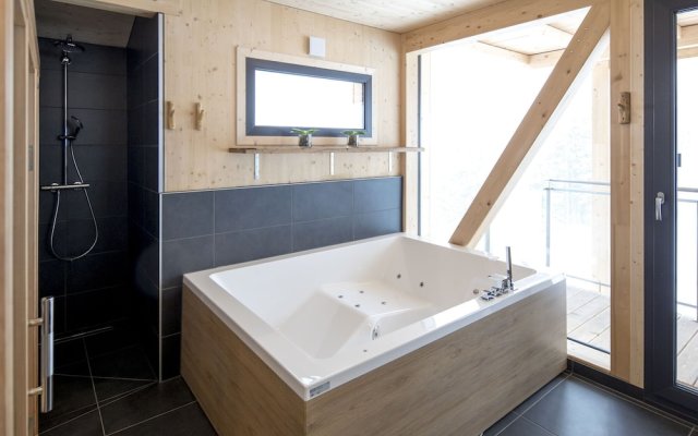 Chalet With Panoramic Sauna