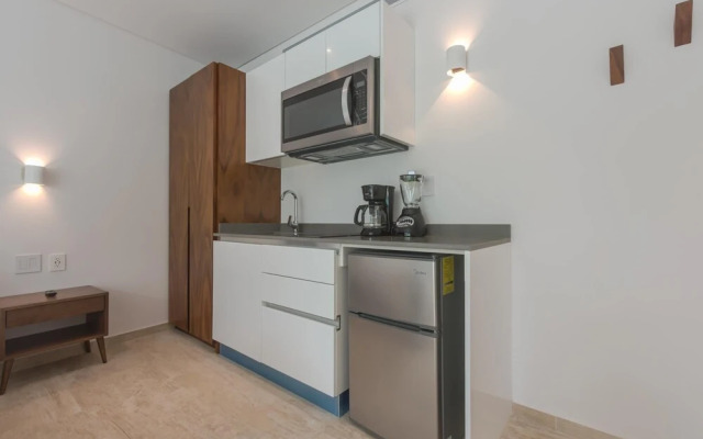 Modern Stunning Studio Swim-up Pool Fully-equipped Gym, Tulum