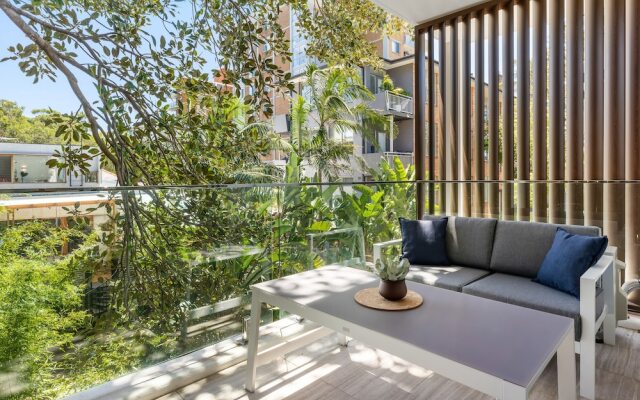 Azure Apartments by Urban Rest