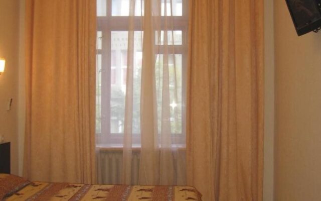 Malon Apartments
