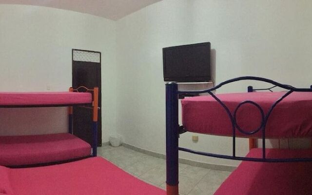 Cande Hostel