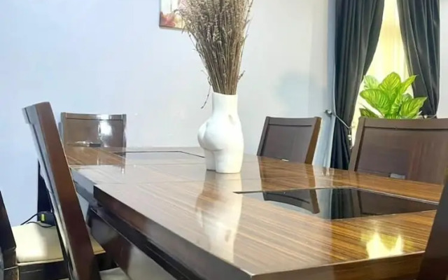Wine House Apartments