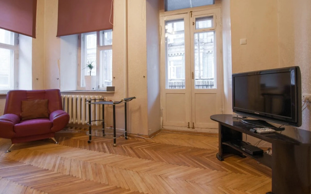 Home-Hotel Mikhailovsksya 24-B