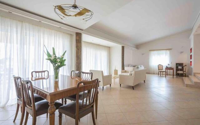 Anavissos 3bdr Seaview Beachhouse with Bbq
