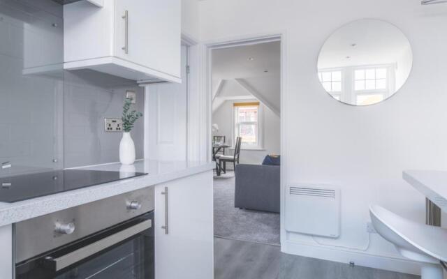Coast View Luxury Apartment