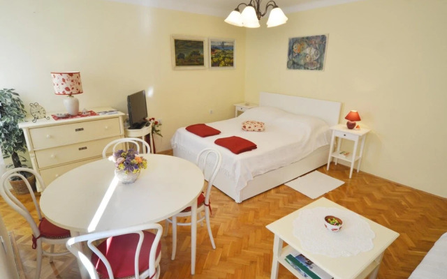 Amici in Rovinj With 1 Bedrooms and 1 Bathrooms
