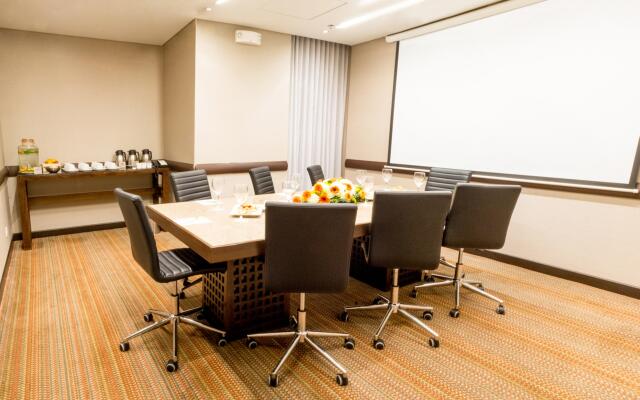 Holiday Inn Bogota Airport by IHG