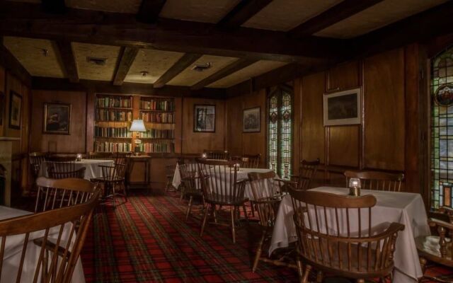 Brae Loch Inn