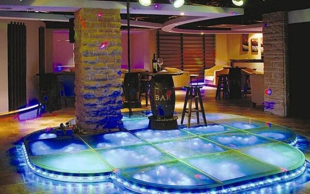 Crystal Island Entertainment Club