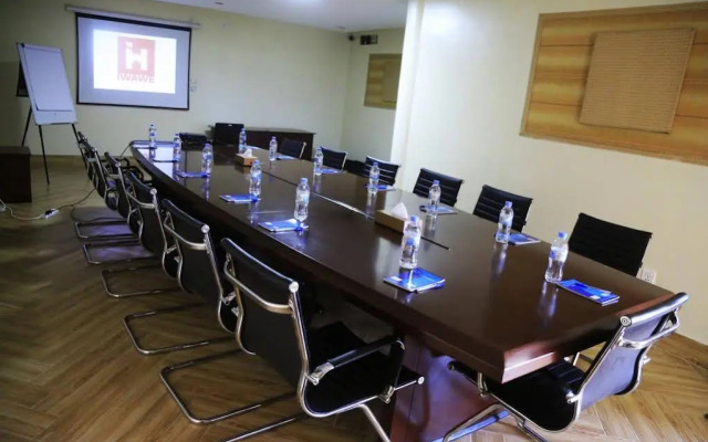 Iwawe Hotel