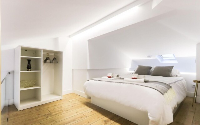 Charming Santos by Homing