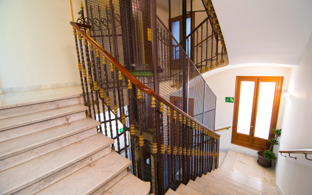 Petit Palace Preciados