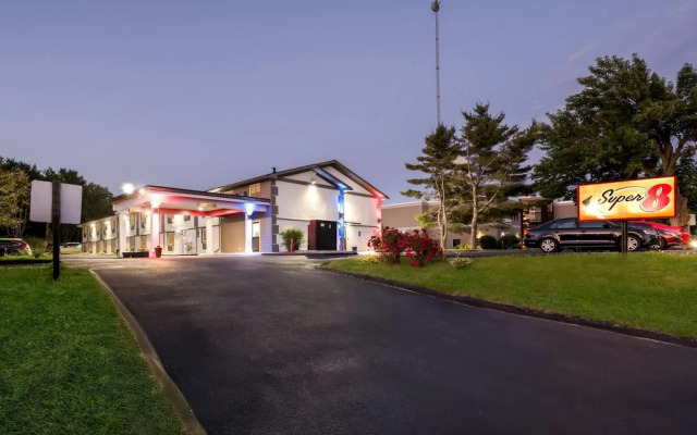 Super 8 Lewiston Auburn Area