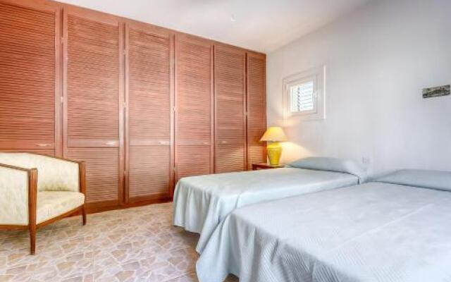 Apartment Canyelles
