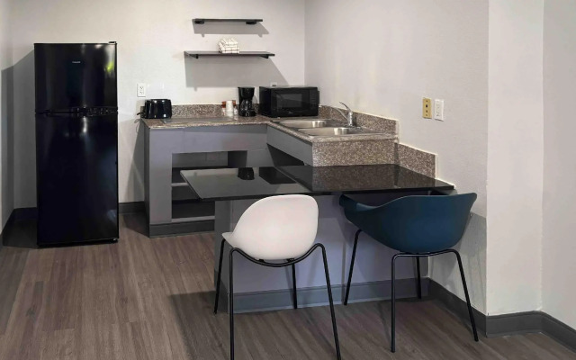Studio 6 Irving, TX – DFW North