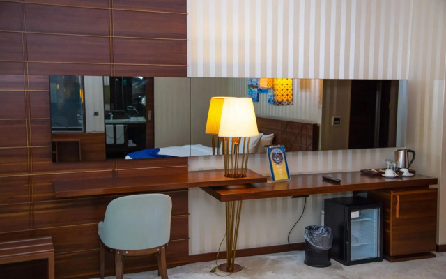 Hotel Gold Majesty