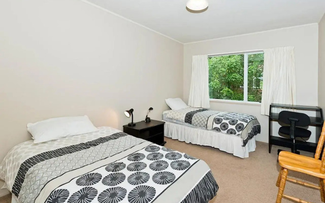 Matarangi Beachfront House - Matarangi Holiday Home