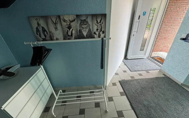 Modern House Gehrden contactless garden