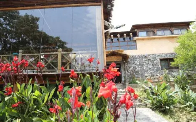 Xinlv Time Inn (Yuanyang Terraced Field Scenic Area)