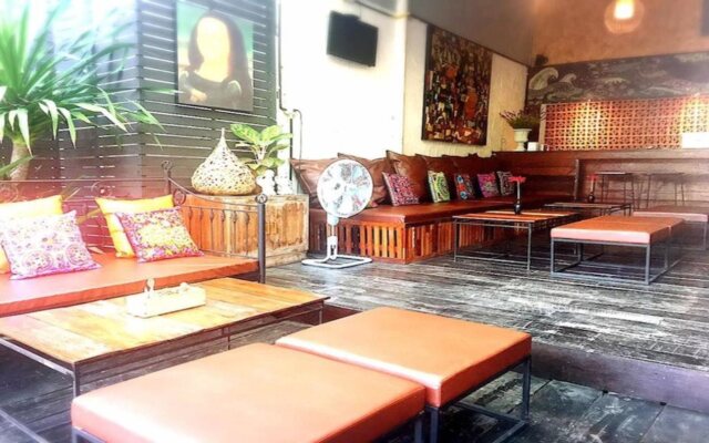 Sleep Ping Bed & River Bar - Hostel