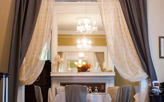 Burke Manor Inn & Pavilion