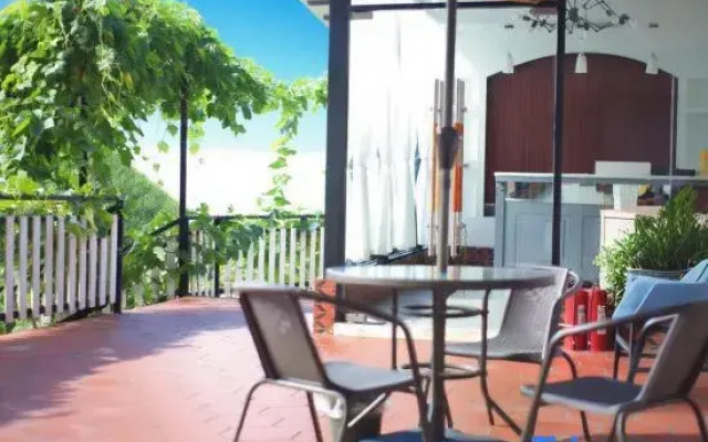 Yushan Hai Homestay