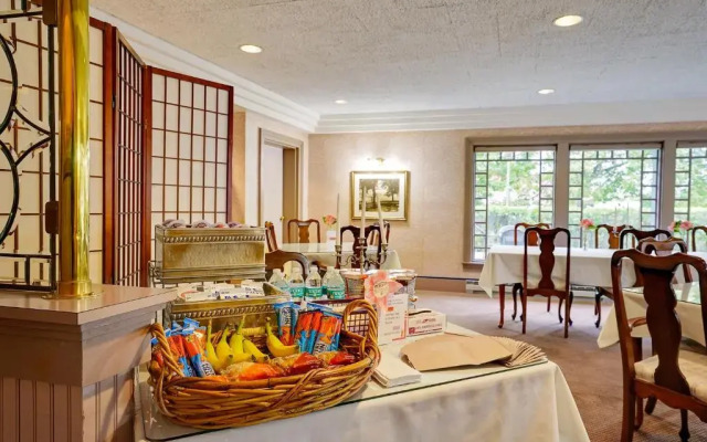 Best Western Potsdam University Park Inn