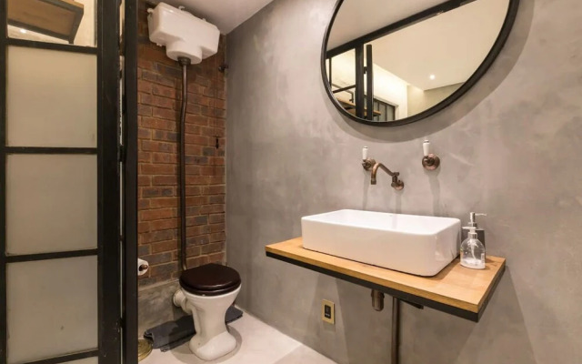 2nd Floor Fox Street Studios