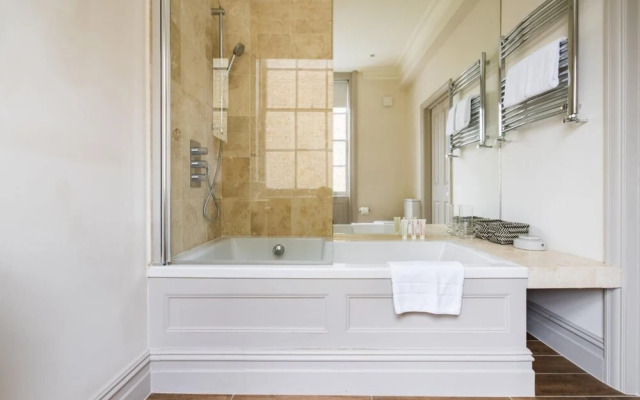 The Southwark Classic - Stylish 4bdr House With Patio