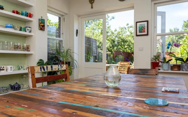 3 Bedroom House With Garden Near Notting Hill