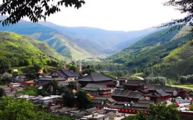 Wutaishan Miaohua Manbaoshe Hotel