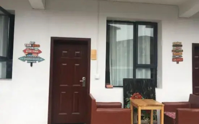 Roame Hostel