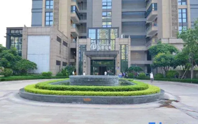 WF Apartment (Guangzhou Yongqing Fang Ruyifang Subway Station Branch)