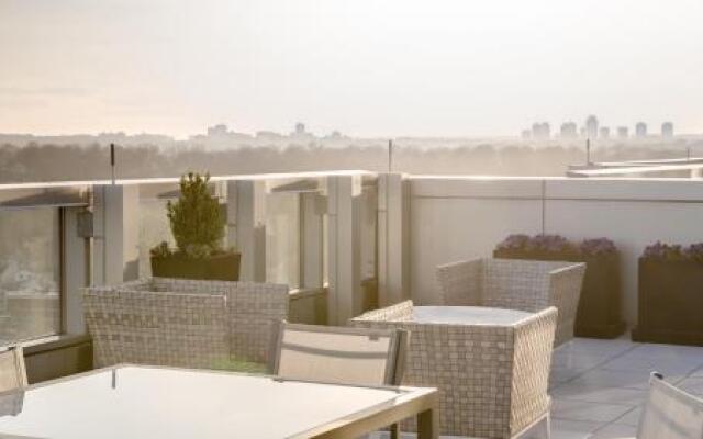 Arlington Fully Furnished Apartments in Crystal City