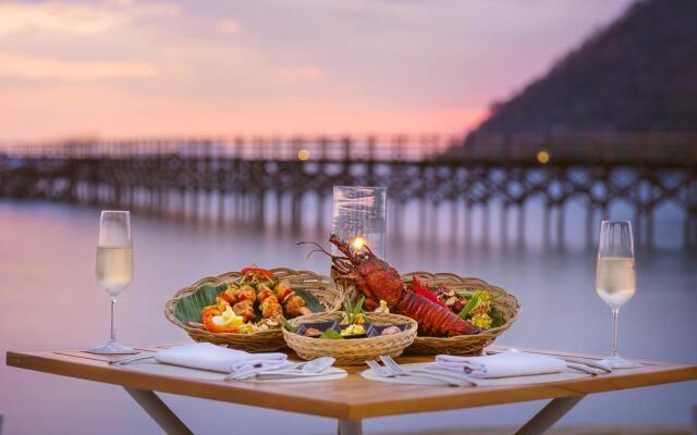 AYANA Komodo Waecicu Beach