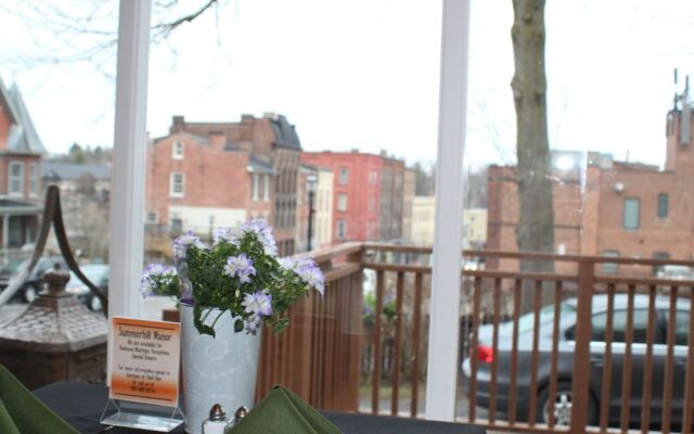 Summerhill Manor Bed and Breakfast and Tea Room