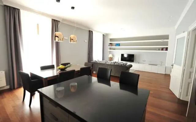 Deluxe Apartment Lutetia