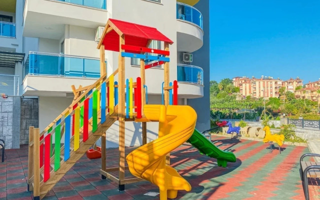 Heaven Hills Complex