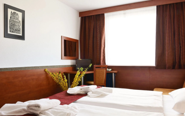 Hotel Tristar